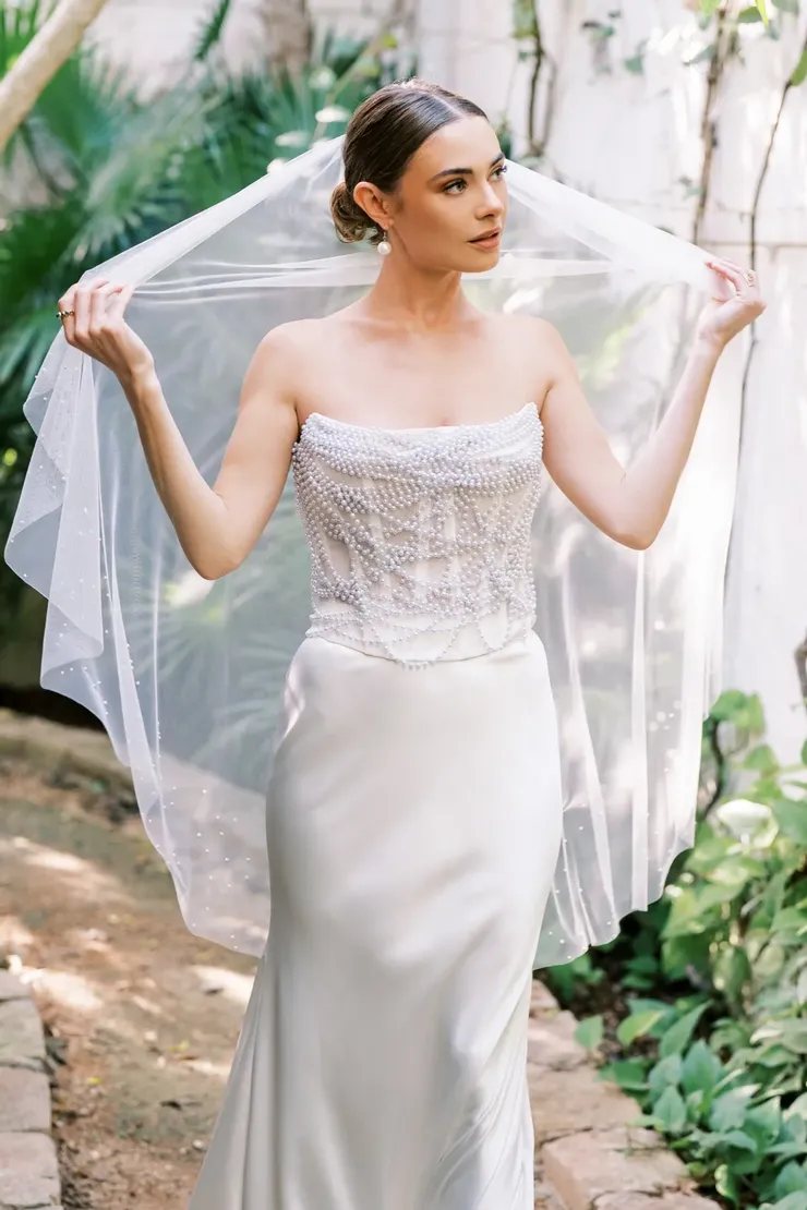 Watters Chimere Corset 66420B #1 frontface vertical picture