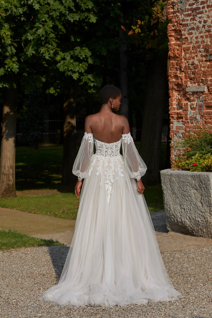 Demetrios 8180