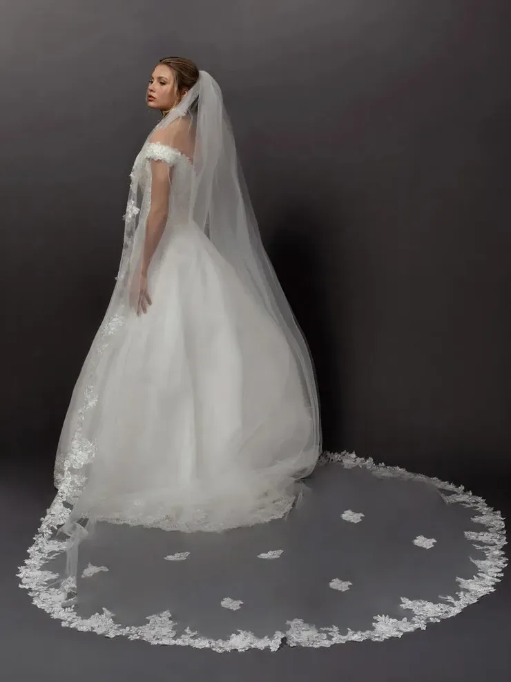 Ansonia Bridal Veil 379 Ansonia Bridal Veils ⋆ Precious Memories Bridal Shop main image 4