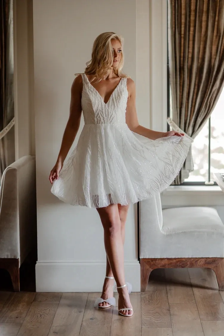 knee length dresses for ladies Zapaka Women Bodycon Little White Dress Long Sleeves Square Neck Lace Graduation Dress, Ivory / US26W