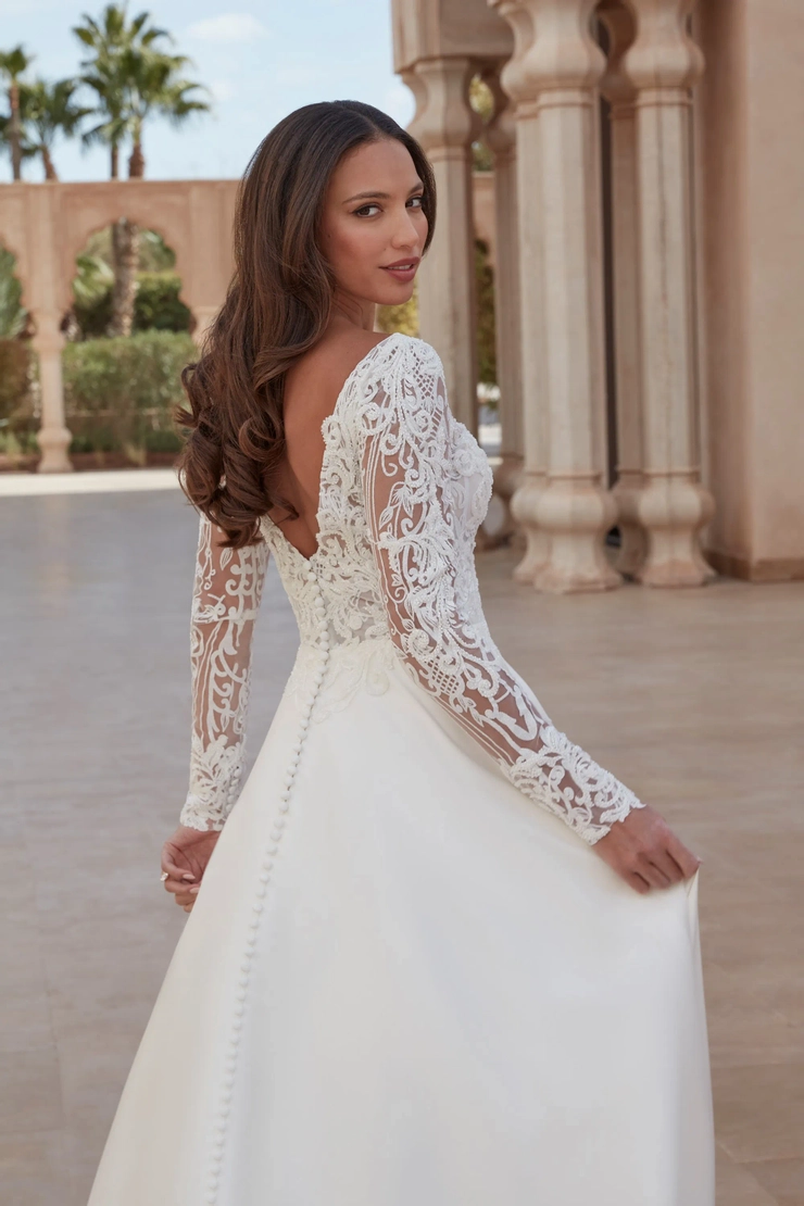 Justin Alexander Sincerity Style #44425 #3 backface vertical cropped picture