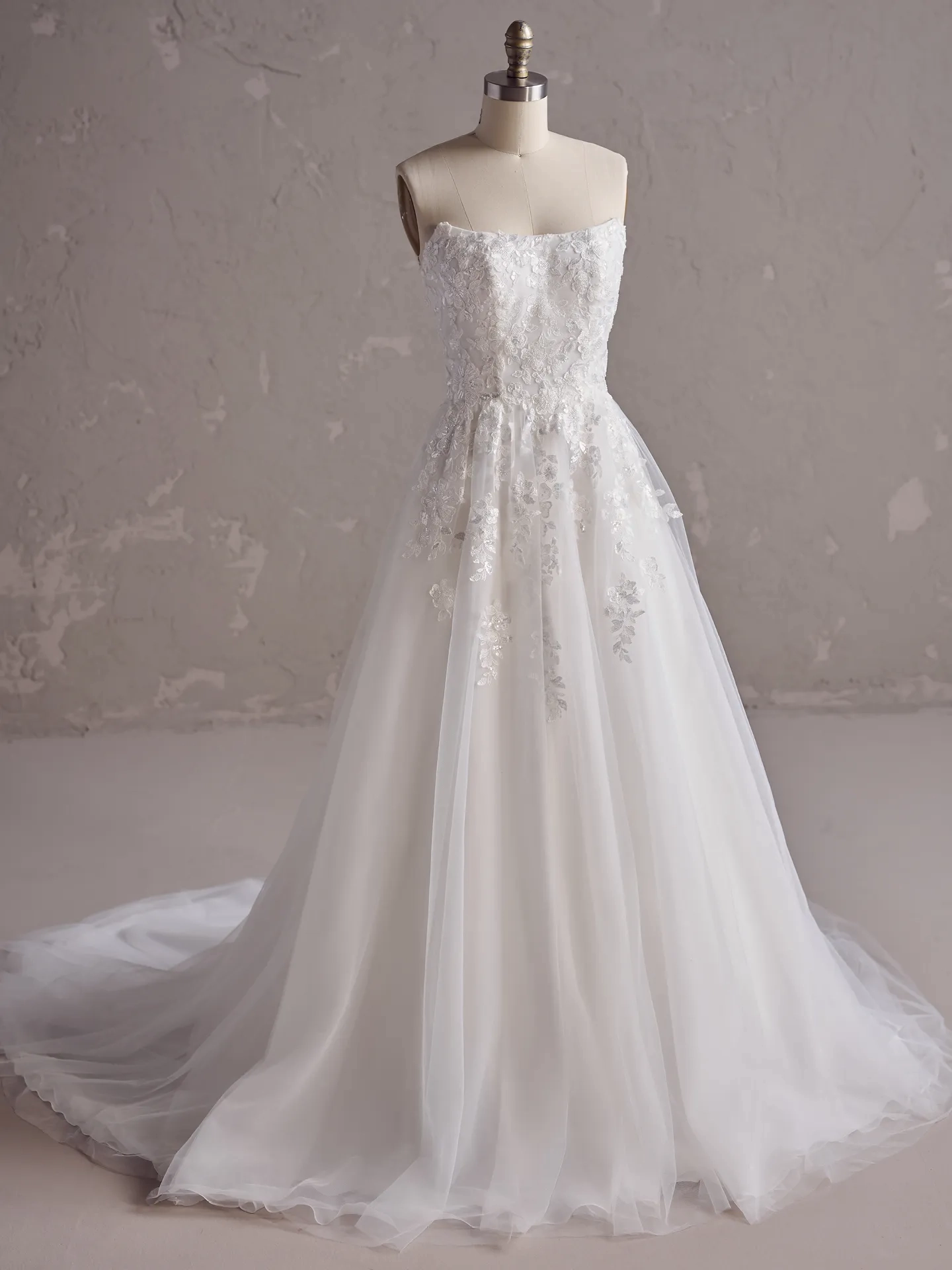 Wedding dress 9号 Rebecca Ingram - 24RS179 | Bridal Elegance Studio