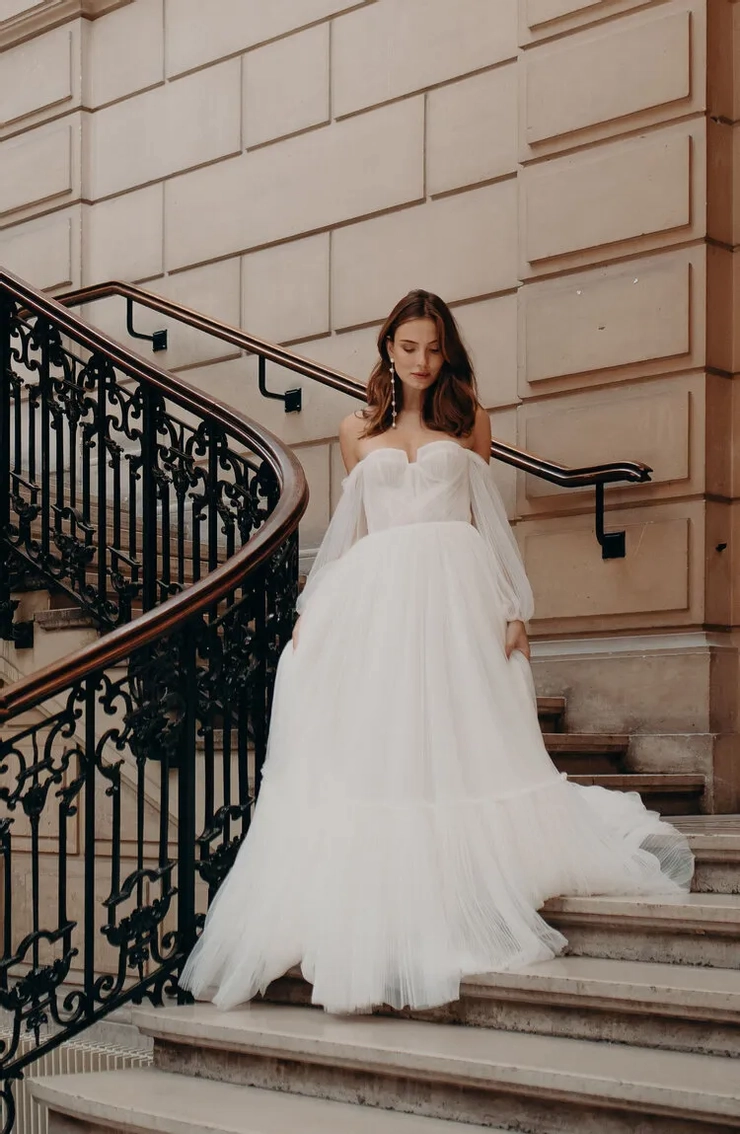 Alena Leena - Armeria | KR Bridal & Tailoring