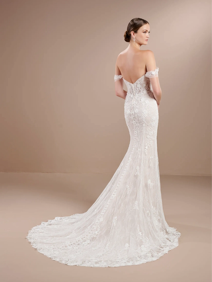 Christina Wu Brides Backface Thumbnail Image