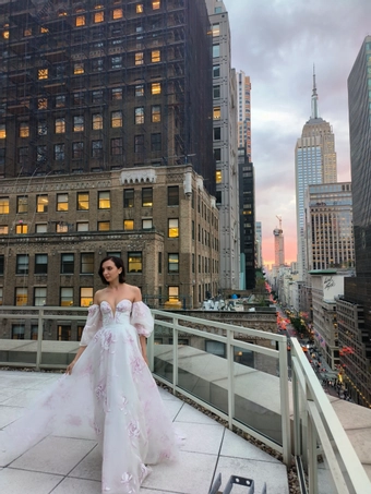 House of Savin Alyssa #3 frontface vertical thumbnail