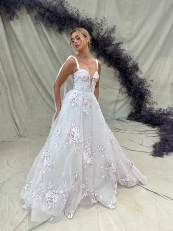 House of Savin Alyssa #2 frontface vertical thumbnail