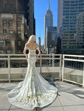 House of Savin Hunter #3 default backface vertical thumbnail