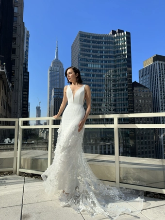 House of Savin Natasha #3 frontface vertical thumbnail