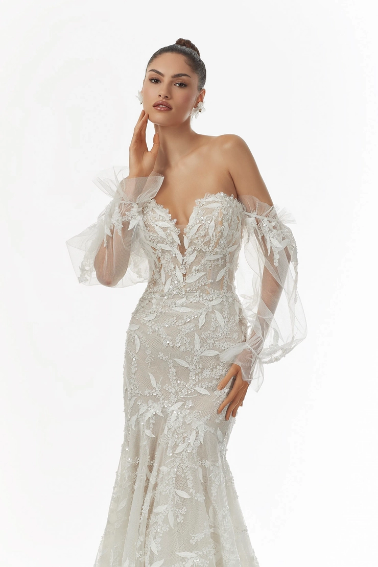 Signature Collection Style #1224 #3 frontface vertical cropped picture