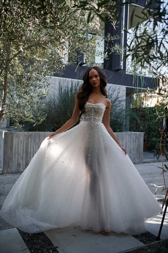 Serene Amé Nelrose #11 frontface vertical thumbnail