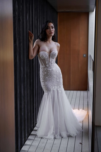 Serene Amé Boone #5 frontface vertical thumbnail