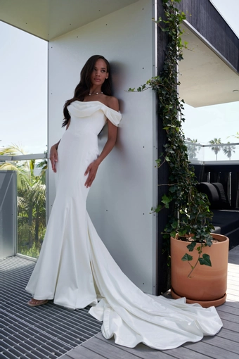 Serene Amé Altair #0 default frontface vertical thumbnail