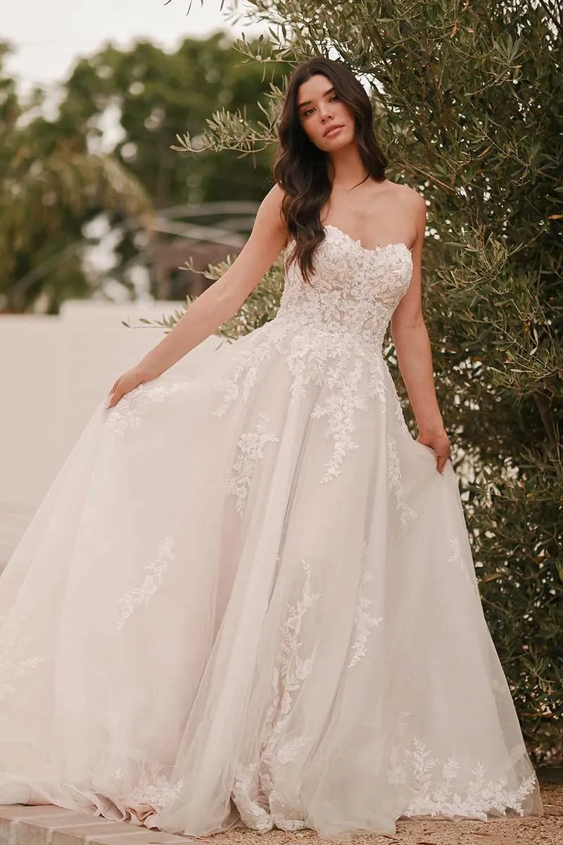 Stella York | The Bridal Room - 7810 | The Bridal Room