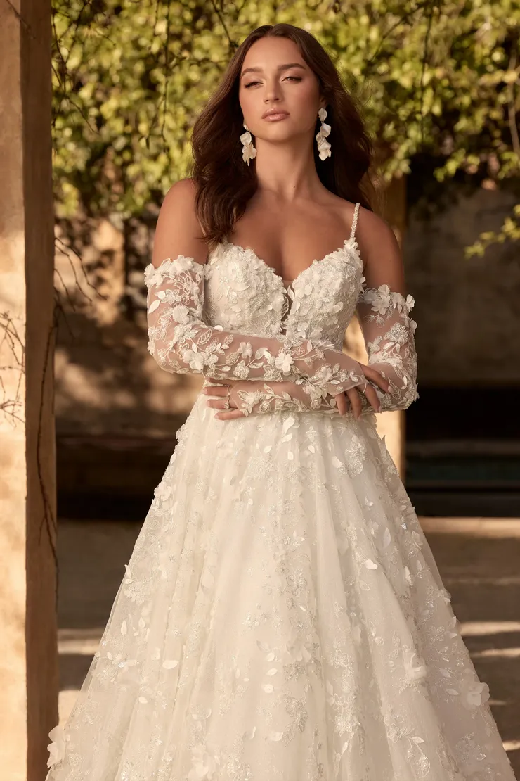 Sophia Tolli Première Backface Thumbnail Image
