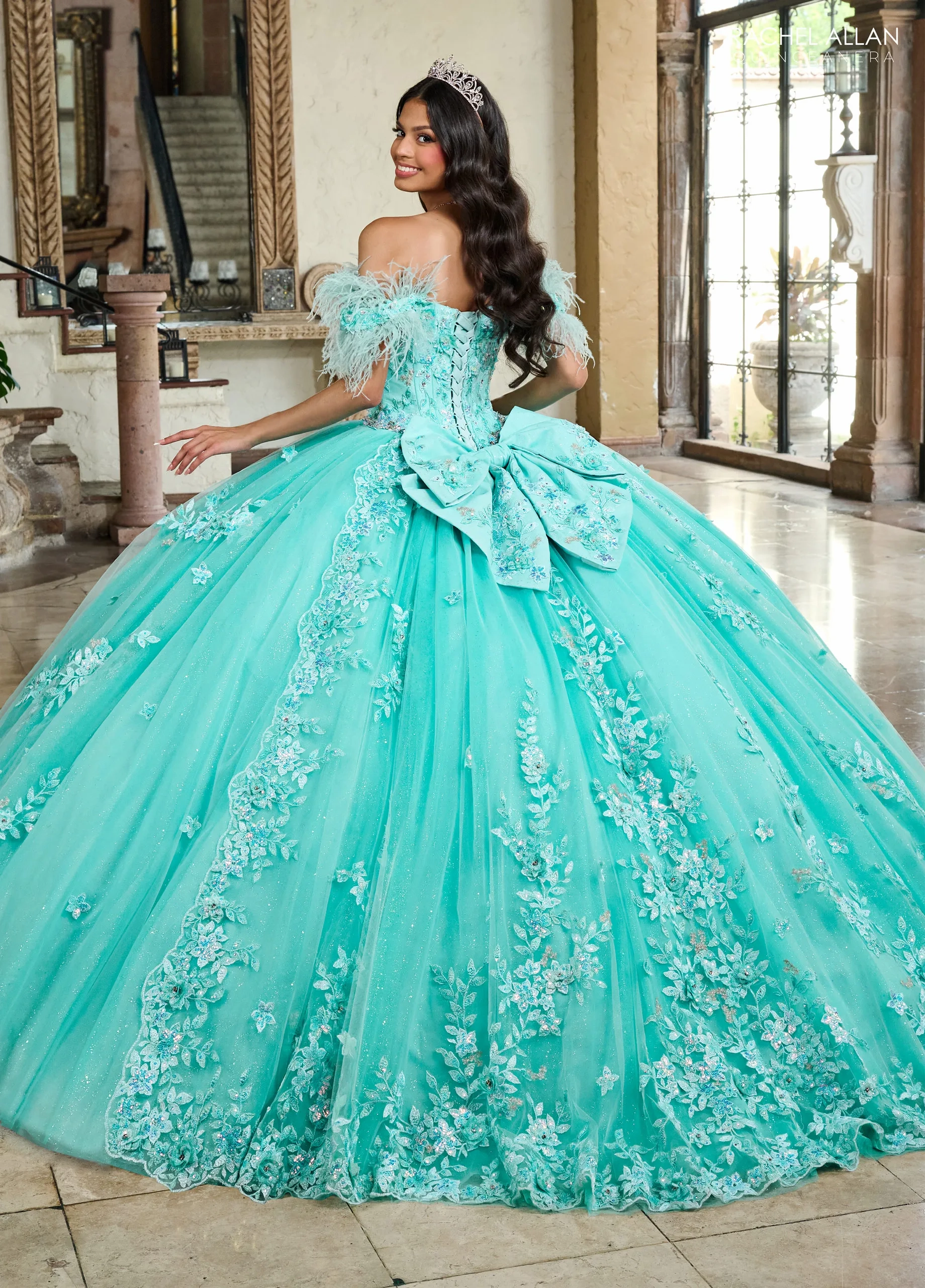 La Reina by Rachel Allan - RQ2186 | Henri's
