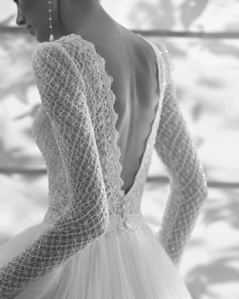 Rosa Clara Couture 8114 #2 backface vertical cropped thumbnail