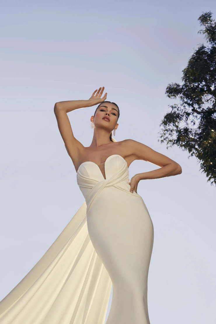 Casablanca Bridal LE127
