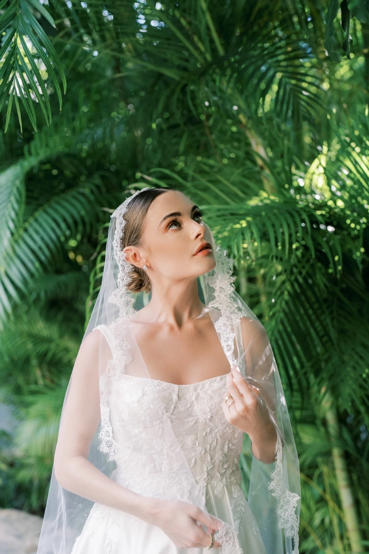 Watters Eislyn 66421B #4 frontface vertical cropped picture