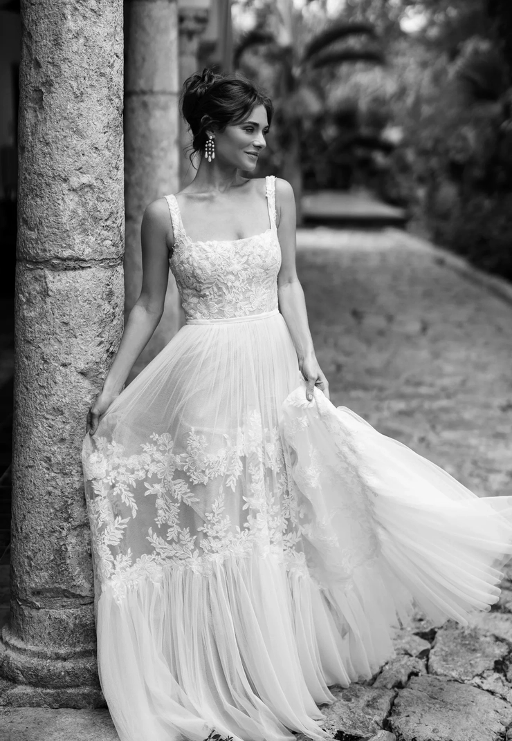 Willowby | The Poinsett Bride - 51108 | The Poinsett Bride