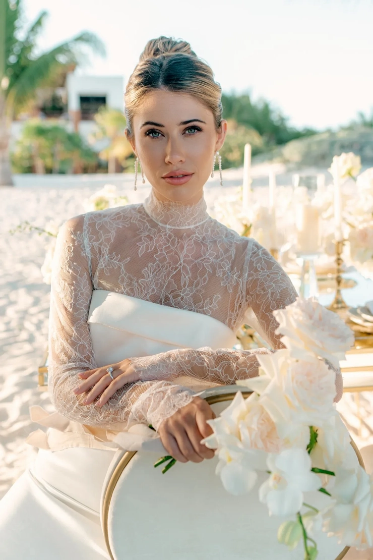 Locket Dee Style #11253P #5 frontface vertical cropped picture