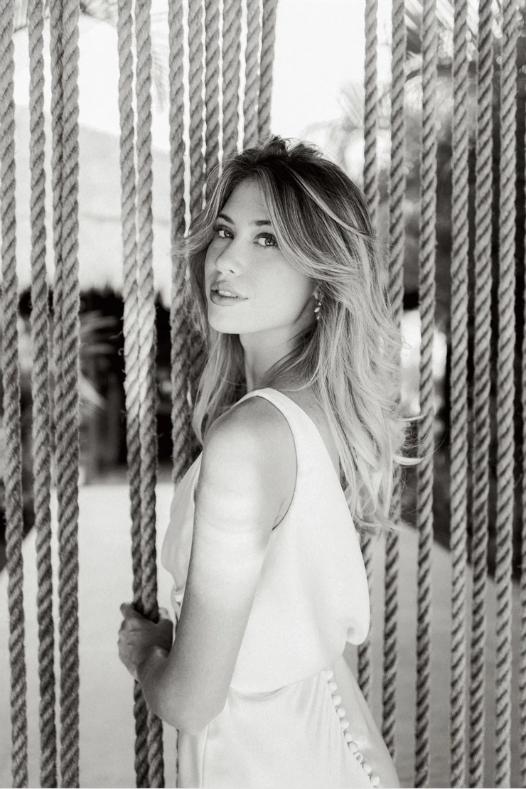 Locket Fawn Style #11256 #8 backface vertical cropped picture