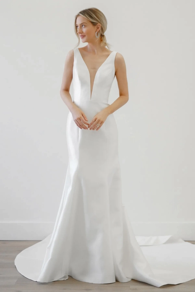 Locket Hannah Style #11260P #1 frontface vertical picture