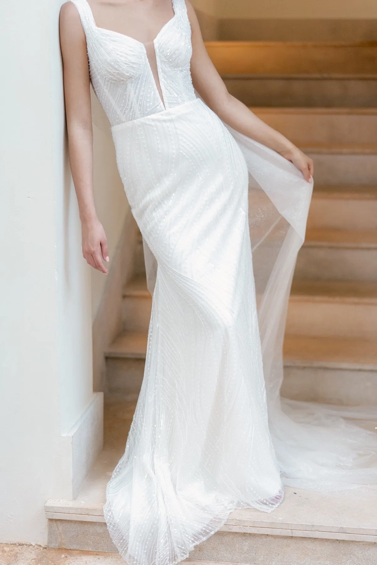 Locket Saffron Style #11825 #1 frontface vertical picture