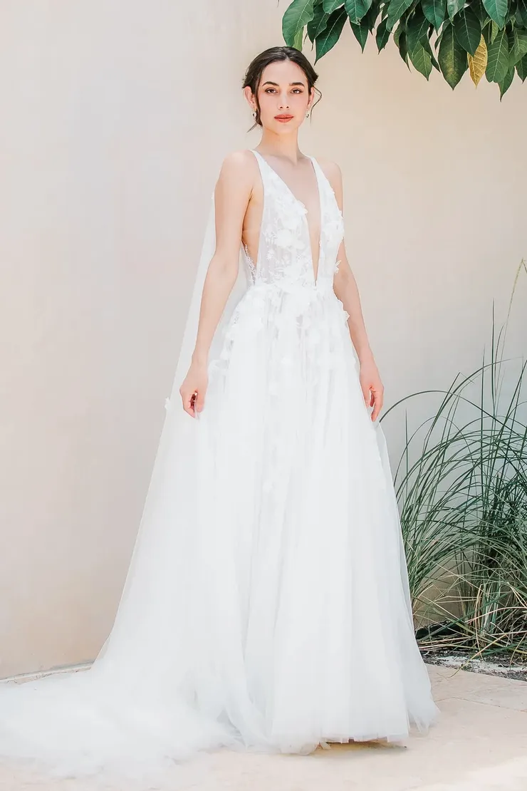 Watters Calia 64705B #0 default frontface vertical picture