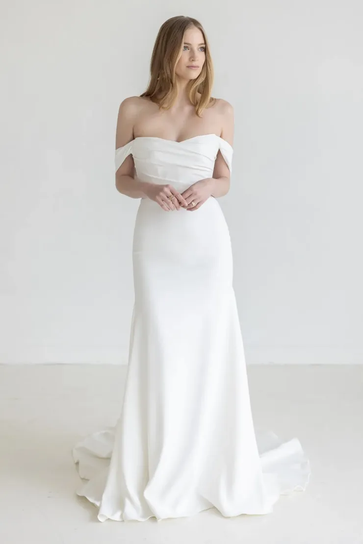 Watters Jasmina 64308B #1 frontface vertical picture