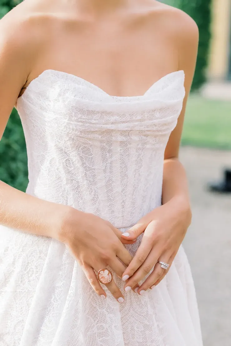 Watters Elena 65103B #8 frontface vertical cropped picture