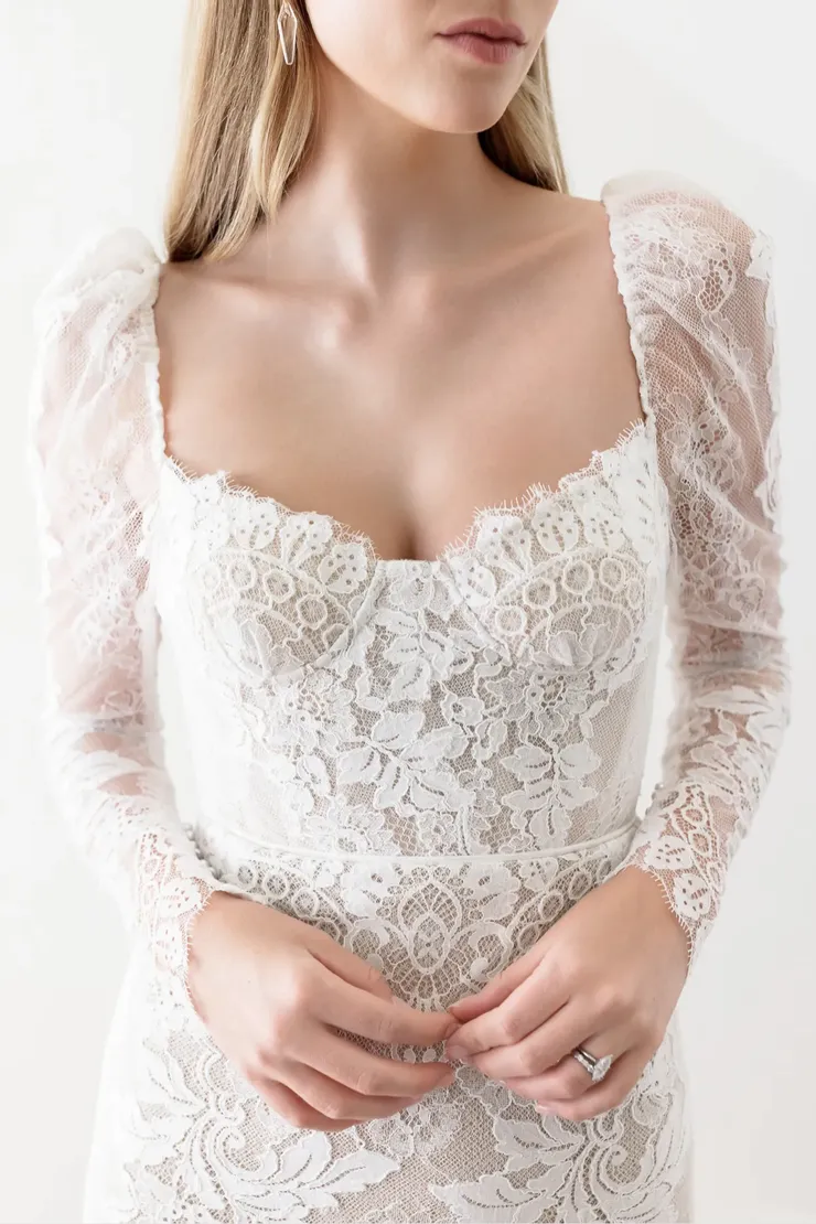 Watters Ti Amo 65100B #8 frontface vertical cropped picture