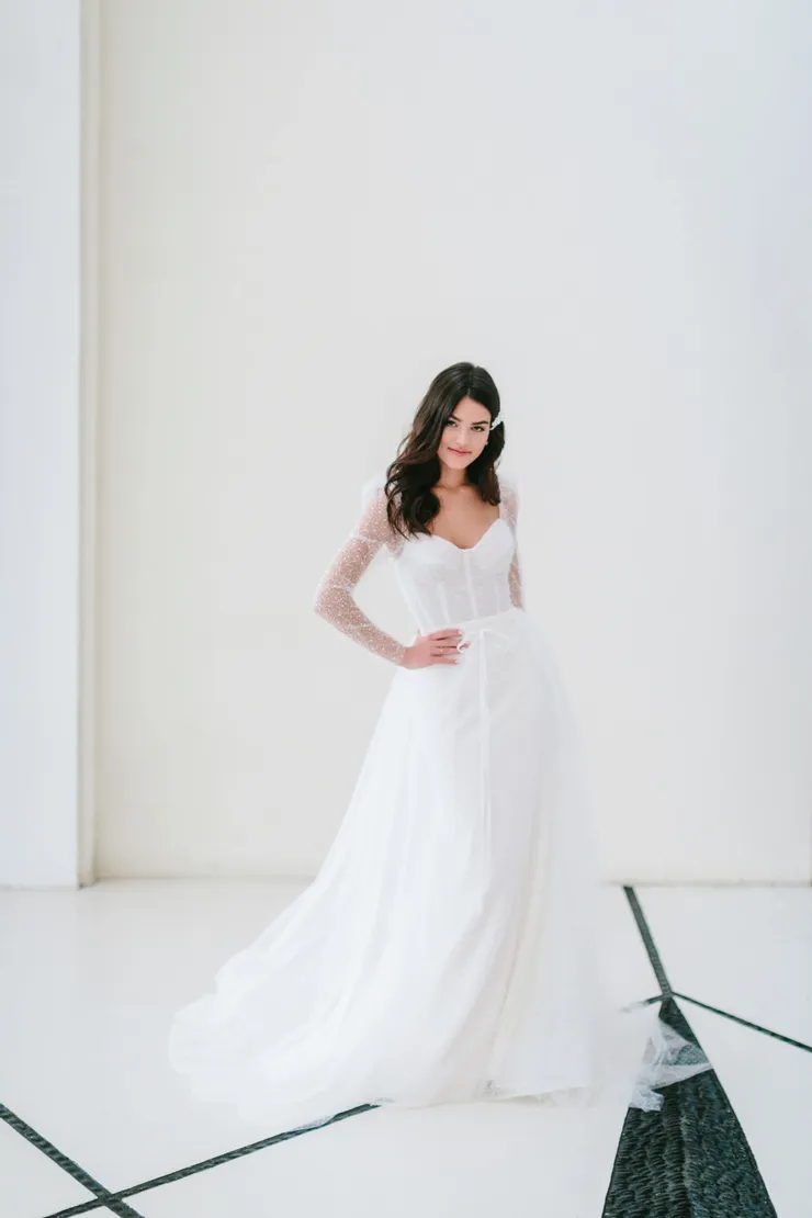 Watters Viviane 63703B #1 frontface vertical picture