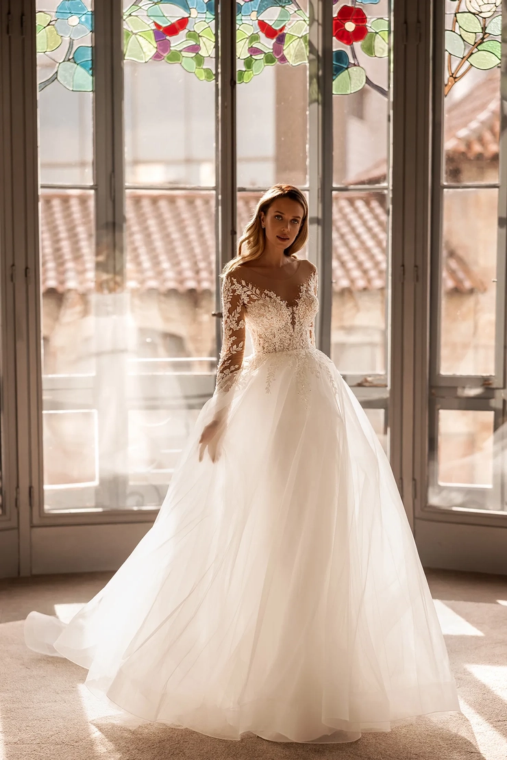 Aria Bride Ravenna Default Thumbnail Image