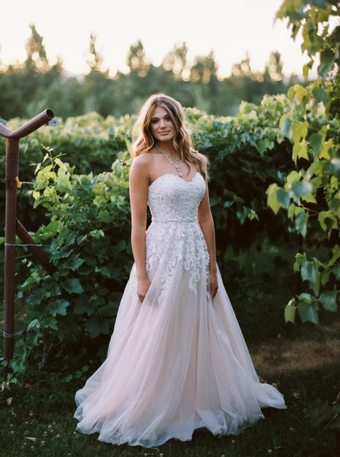 En Vogue BT1780 #0 default frontface vertical thumbnail