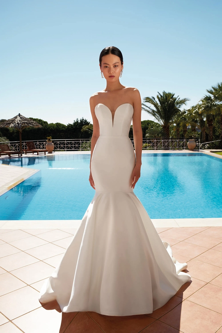 Demetrios Style #200153 #1 frontface vertical picture