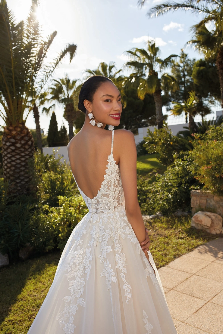 Demetrios Style #200165 #3 backface vertical cropped picture
