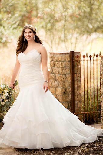Essense of Australia Plus Size D2088