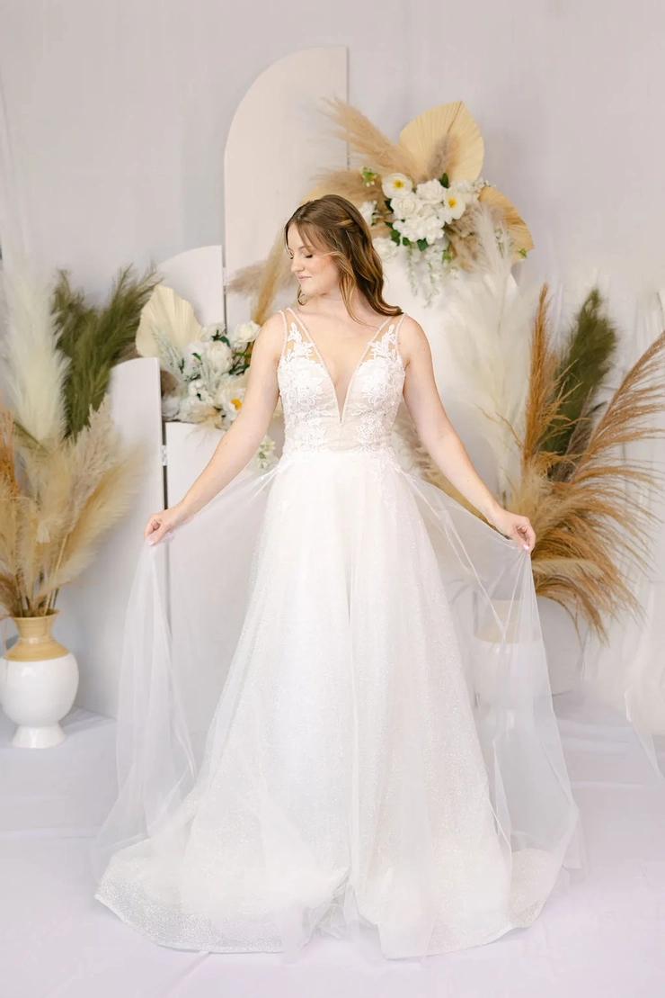 Love, Laurel Collection | The Bride Room - Taylee | The Bride Room