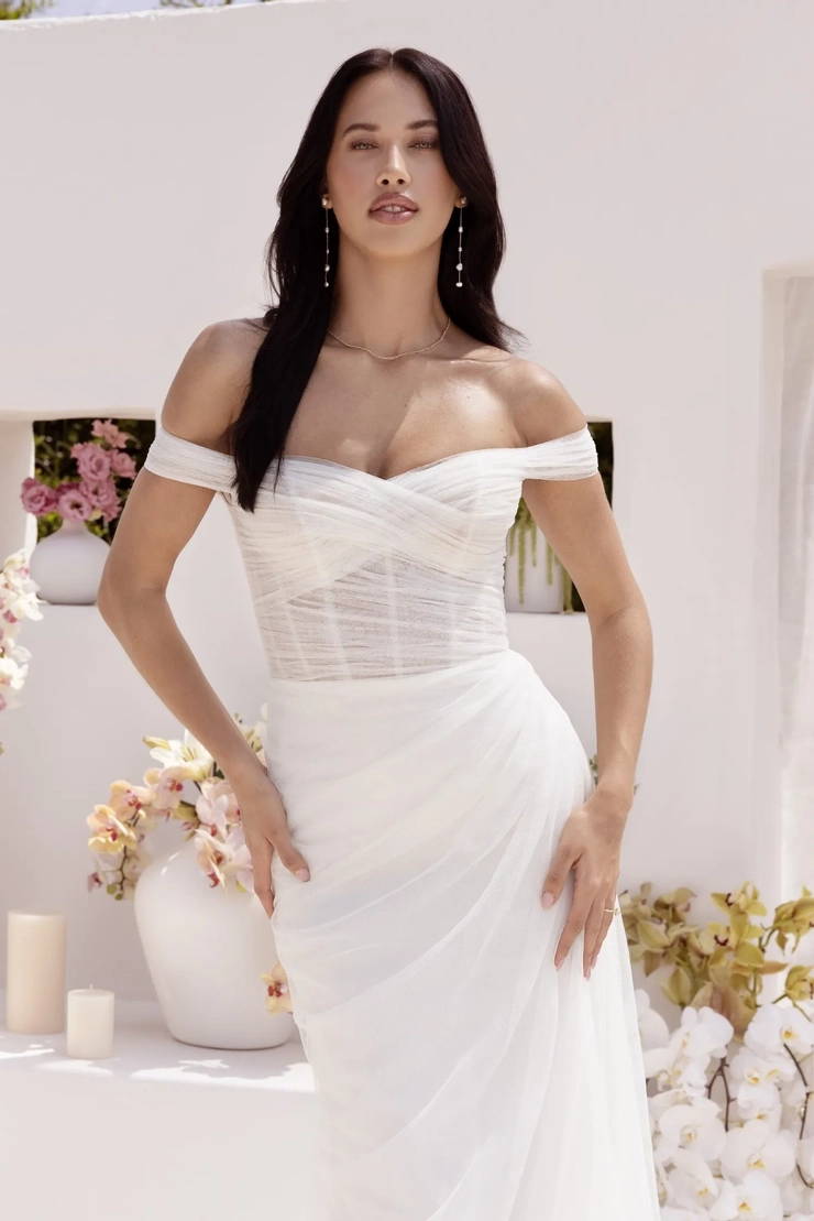 Casablanca Bridal LE135