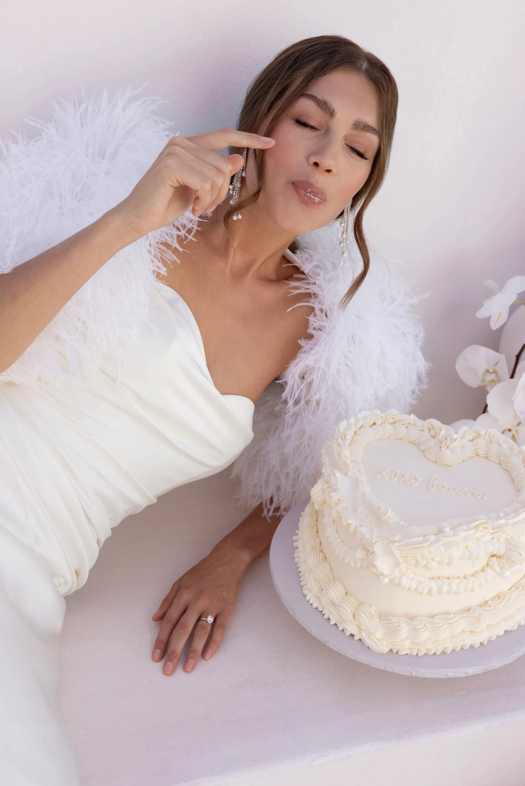Casablanca Bridal LE138