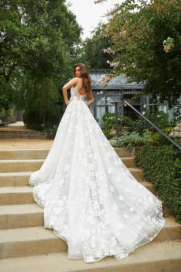 Martina Liana Backface Thumbnail Image