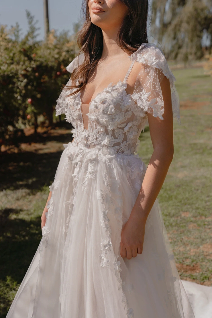 Madi Lane ML24200 #2 frontface vertical cropped picture