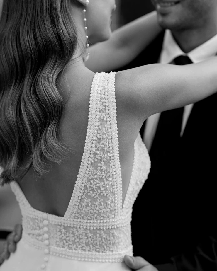 Rosa Clara Style #8A17 #2 backface vertical cropped picture