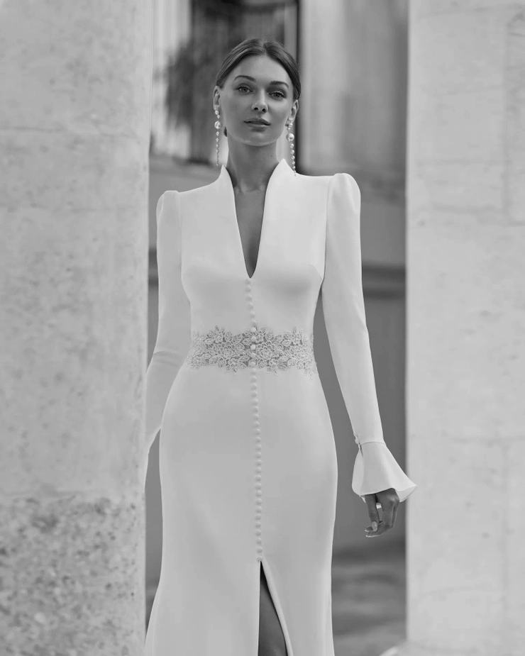 Rosa Clara Style #8A21 #2 frontface vertical cropped picture