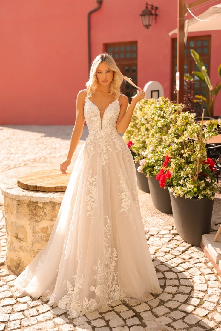 Wedding Dress Outlet Orlando, FL