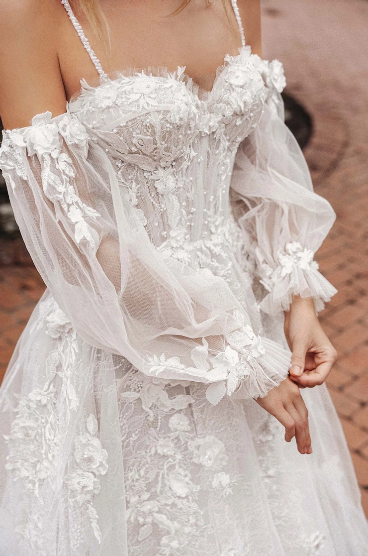 La Premiere - LPWTH22275 | JJ Kelly Bridal La Premiere - LPWTH22275 | JJ Kelly Bridal