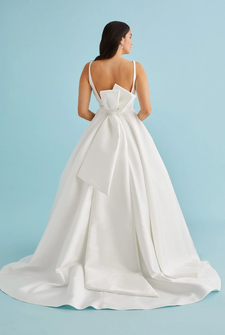 h♡andmary Ann ribbon dress beige V-Neck Ball Gowns Ball Gown Bridal in Color | Style - MB6084