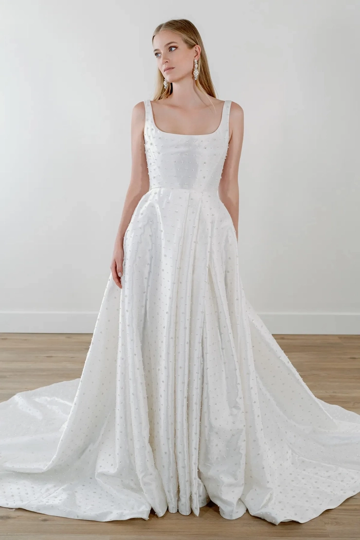 Watters Ayesha 66312B #1 frontface vertical picture