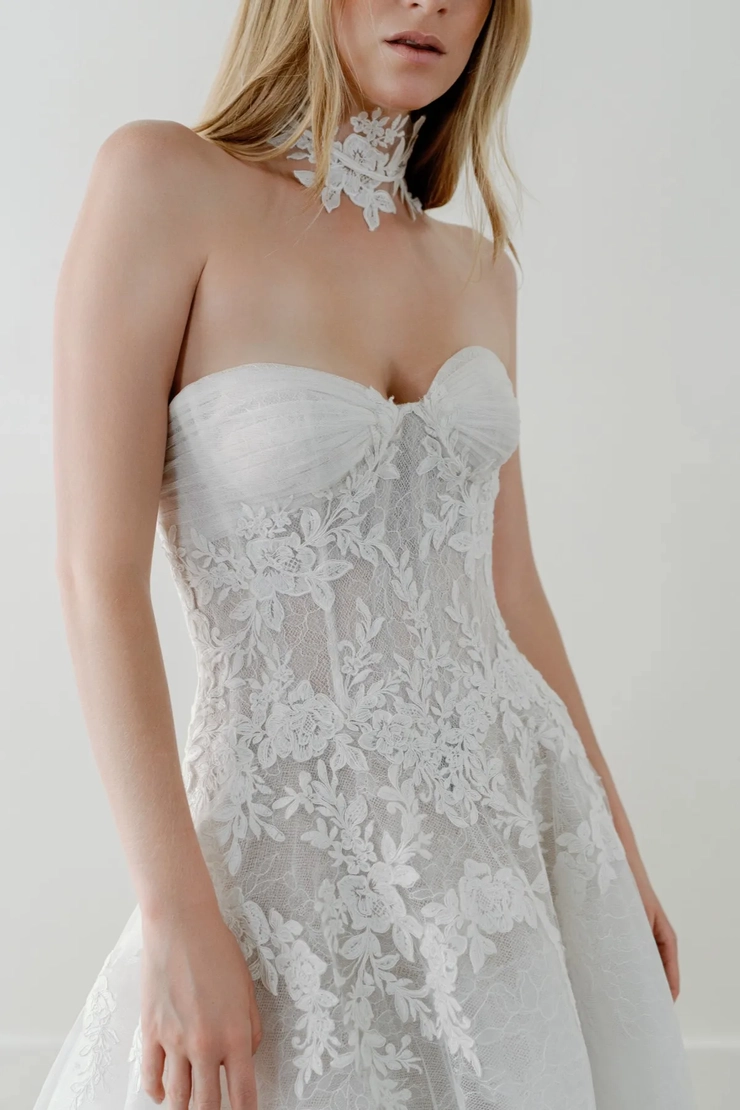 Watters Wyetta 67111B #8 frontface vertical cropped picture