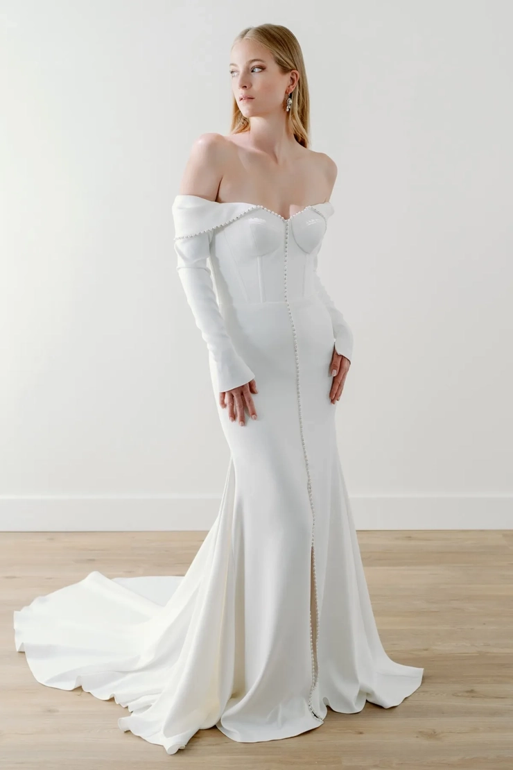 Watters Everette 67317B #1 frontface vertical picture